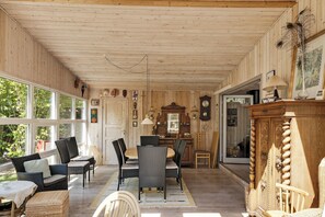 Dining - Lovely cottage in recreation area (Aakirkeby)