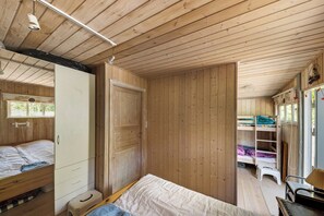 3 chambres, fer et planche à repasser, Wi-Fi gratuit