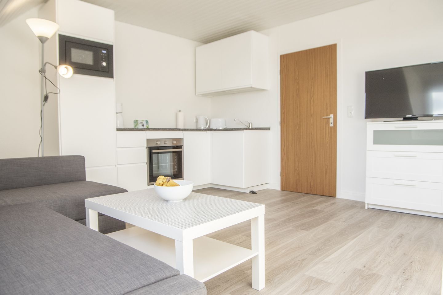 Fernseher, Tischtennisplatte