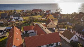 Unclassified image, 2 of 12, button - Cozy apartment in old farm (Svaneke)