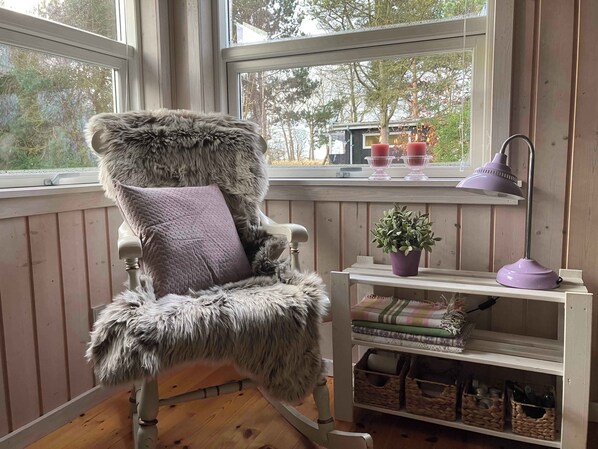 Interior - Beautiful summer house with shelter and fire pit (Gedser)