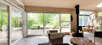 Summer house with terrace overlooking nature