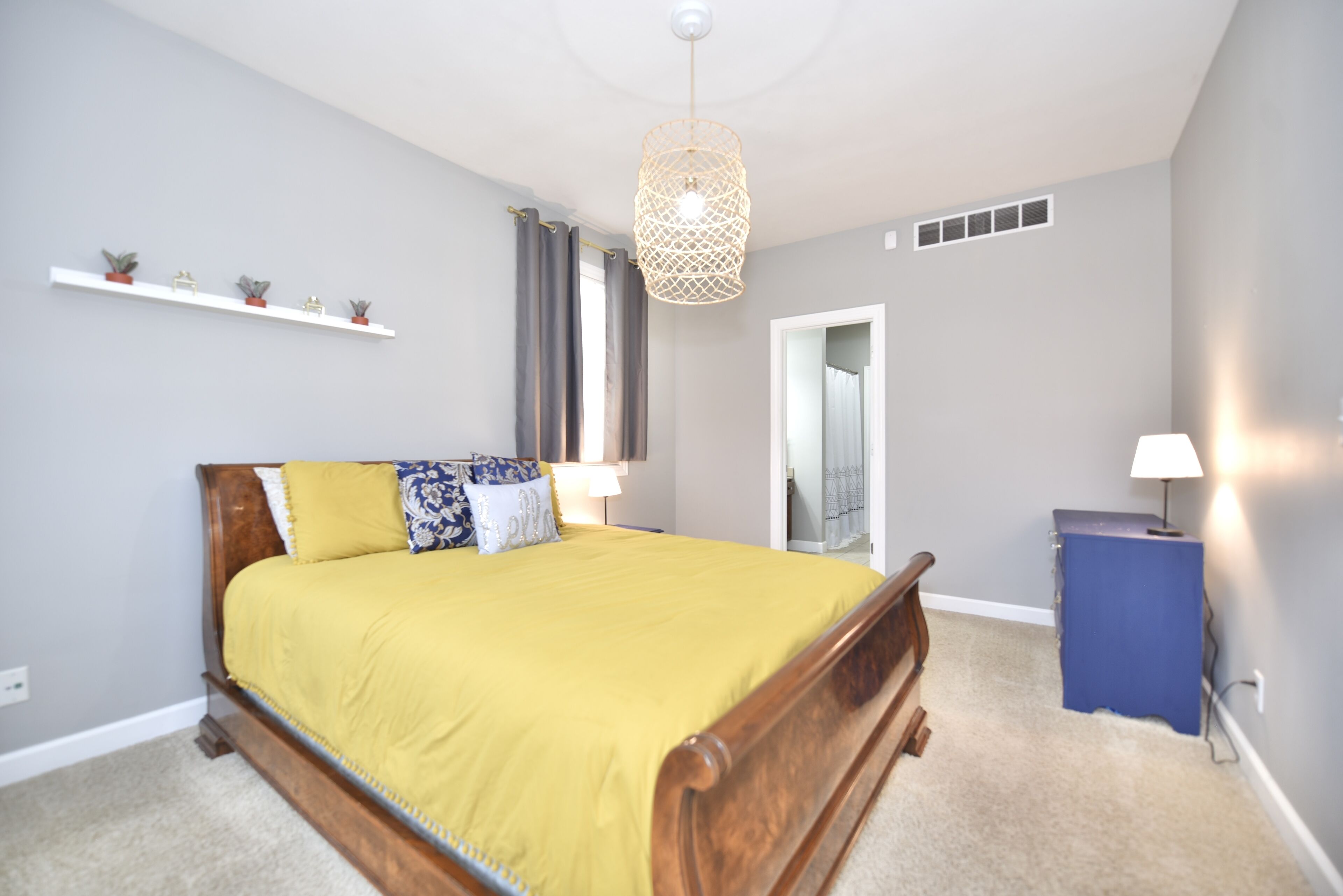 3 chambres, lit parapluie, accès Internet, draps fournis