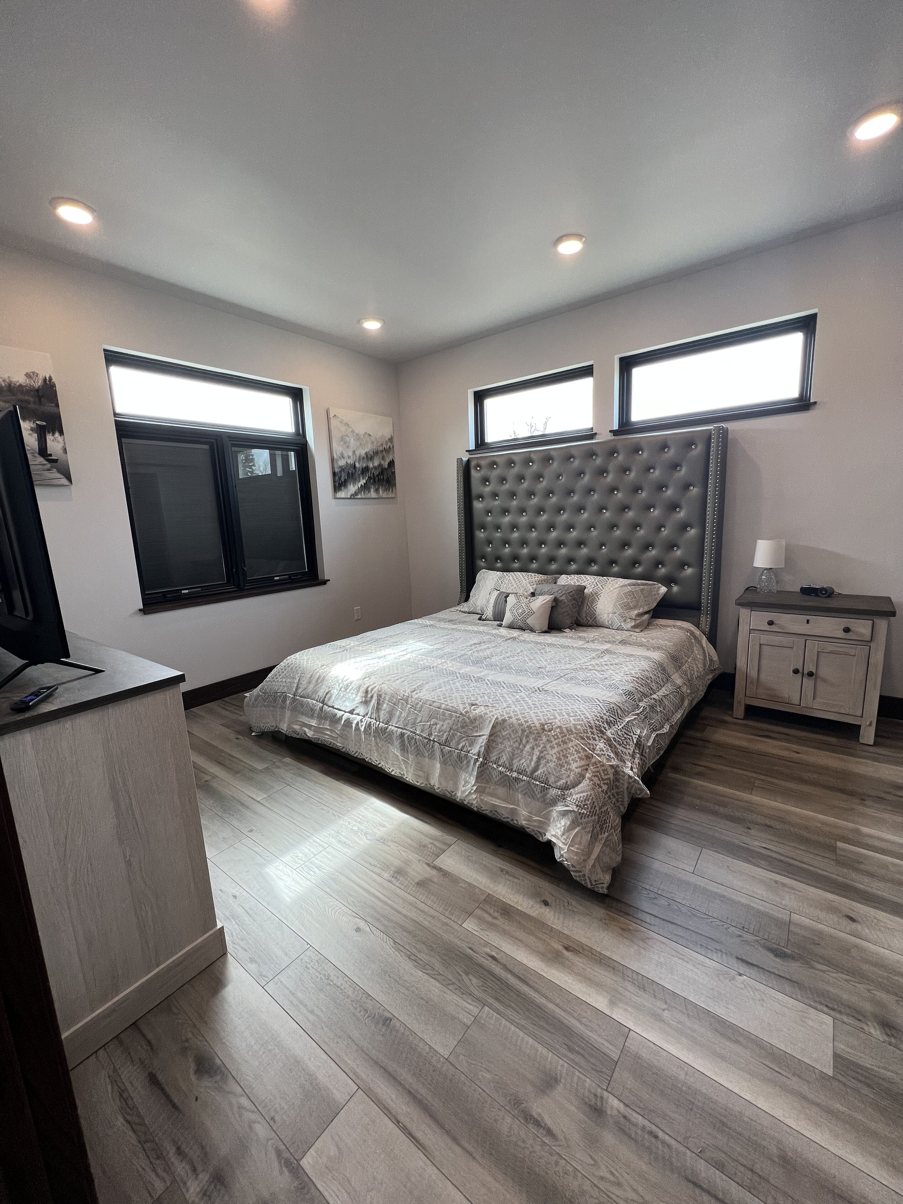 3 camere, una scrivania, ferro/asse da stiro, Wi-Fi