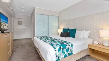 1 chambre, fer et planche Ă repasser, Wi-Fi gratuit, draps fournis