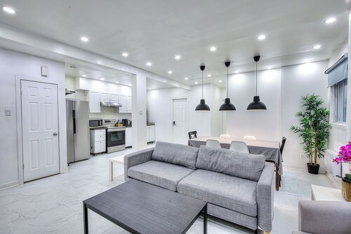 Specious 3 bedrooms with free parking