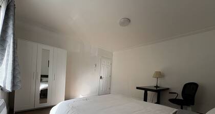 3BR 2Bath | Metro 3 min | Free Parking+Quiet Area