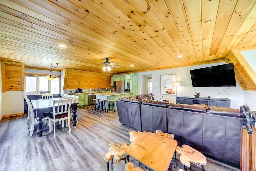 Creekside Retreat on Mountaintown Creek