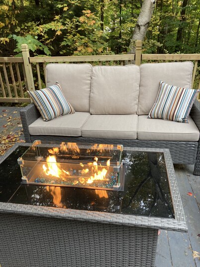 Cozy ski chalet - w/ Assoc amenities. 10 mins from Mount Snow