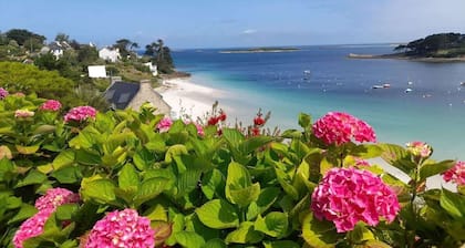 Ker Huella - Superb sea views / private beach acce