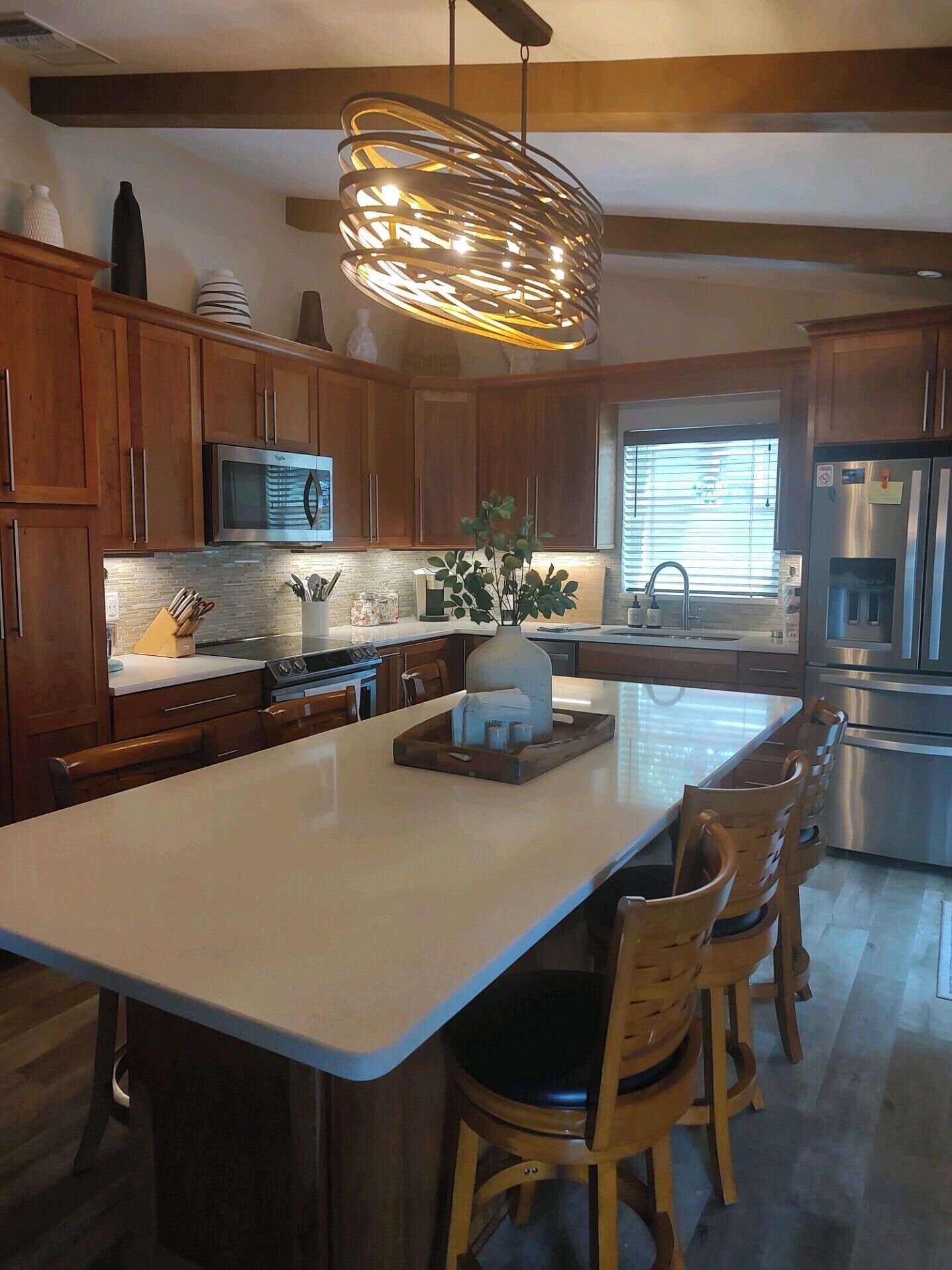 ثلاجة، ميكروويف، فرن، موقد طهي مسطح