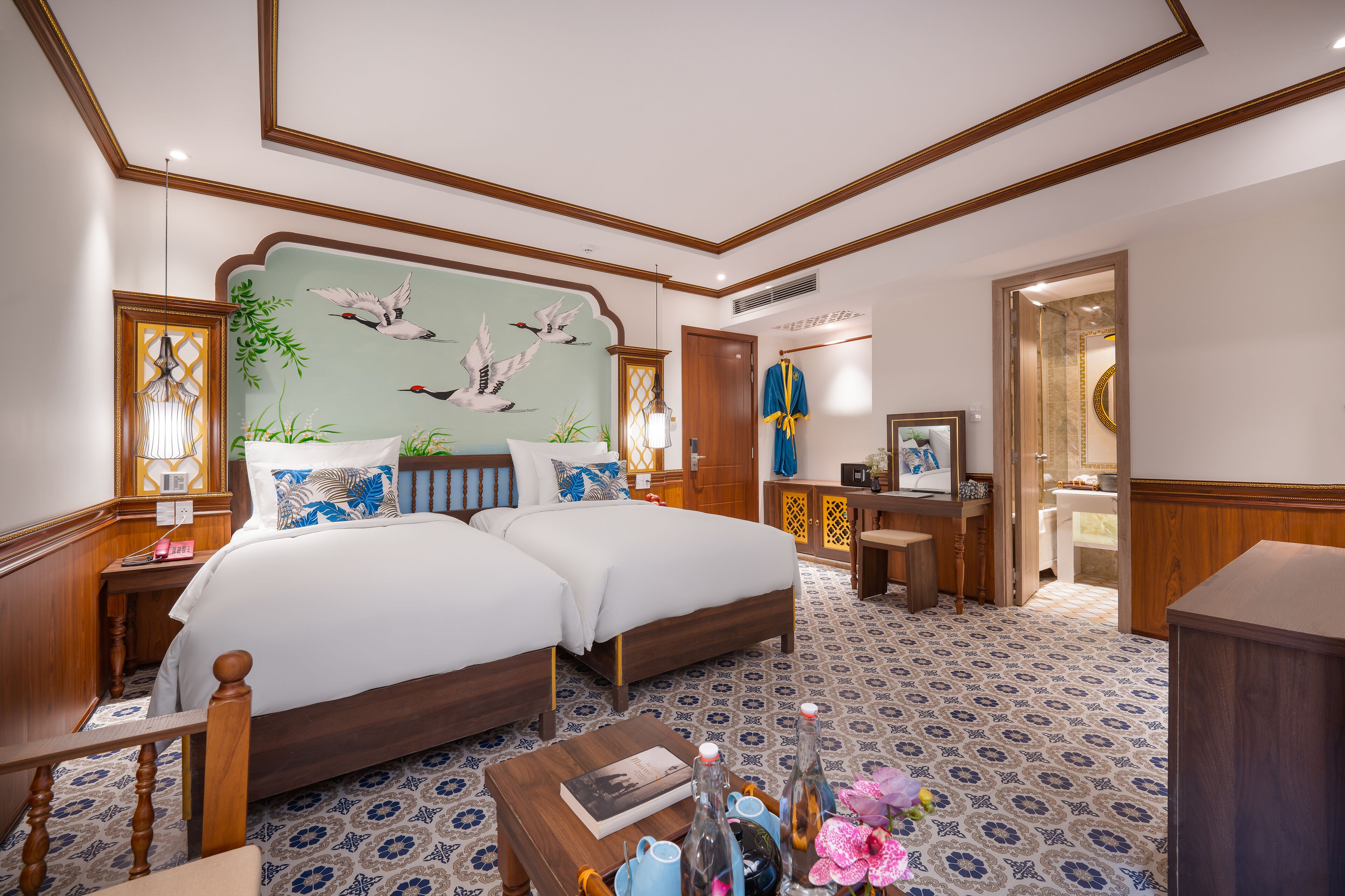 Chambre économique double ou avec lits jumeaux | Literie de qualité, minibar, coffre-fort, bureau