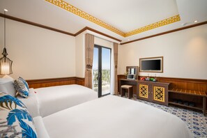Deluxe Double or Twin Room, Balcony | Premium bedding, minibar, in-room safe, desk