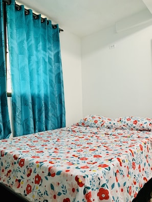 4 bedrooms, WiFi, bed sheets - Apartment for 8 people, central (Cartagena de Indias)