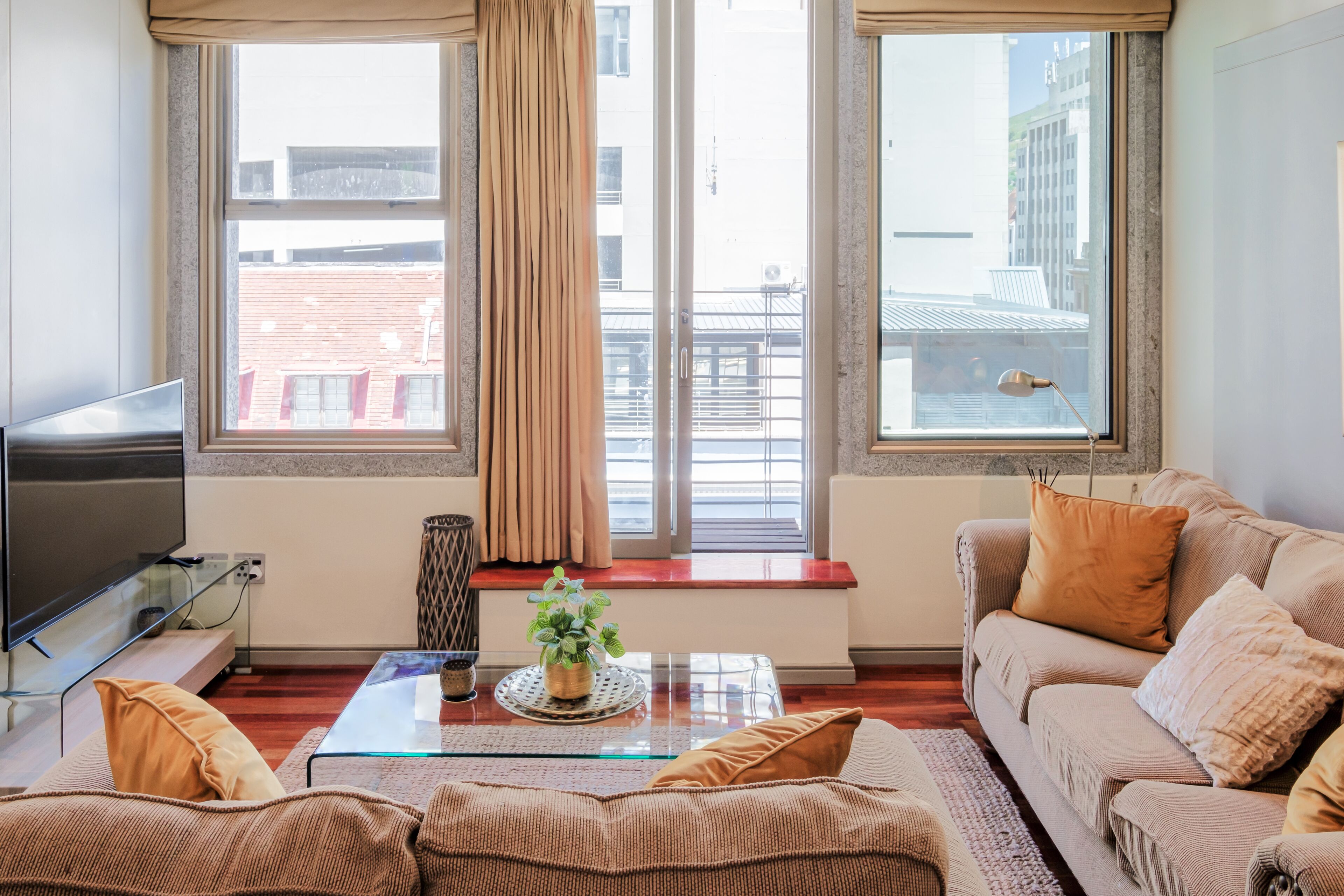 Cartwrights City View