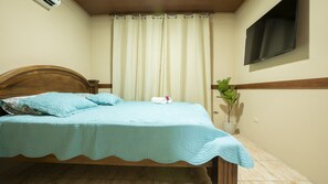 3 bedrooms, WiFi, bed sheets