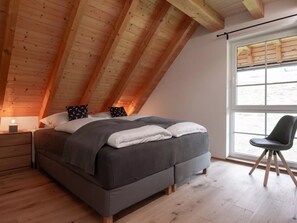 2 Schlafzimmer, Schreibtisch, Bügeleisen/Bügelbrett, kostenloses WLAN