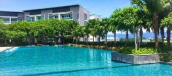 Family friendly,cosy and spacious apartment above Imago Mall