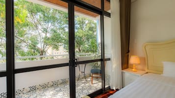 1 bedroom, desk, free WiFi, bed sheets