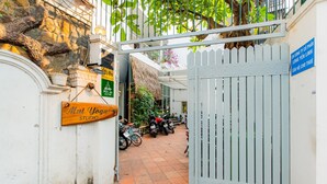 Unclassified image, 4 of 69, button - LUS APARTMENT (Ho Chi Minh City)