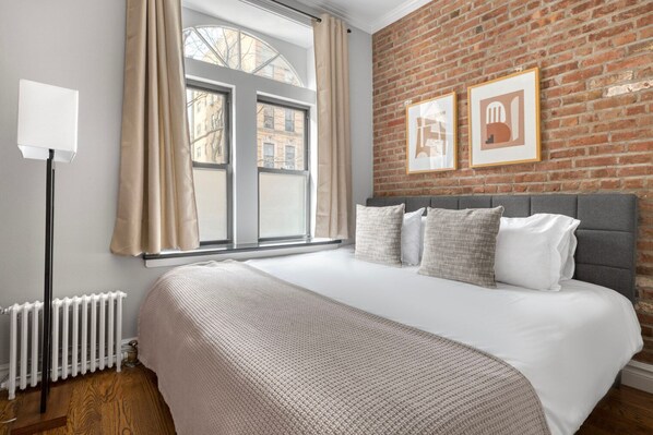 1 bedroom, iron/ironing board, WiFi, bed sheets - Classic East Village 1BR w/ W/D, nr cafes, by Blueground (Downtown)