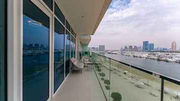 Deluxe Apartment | Balcony