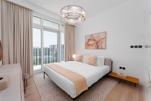 View from room - Maison Privee - Deluxe 3BR Apt w/ Dubai Marina View and Beach Access (Dubai)
