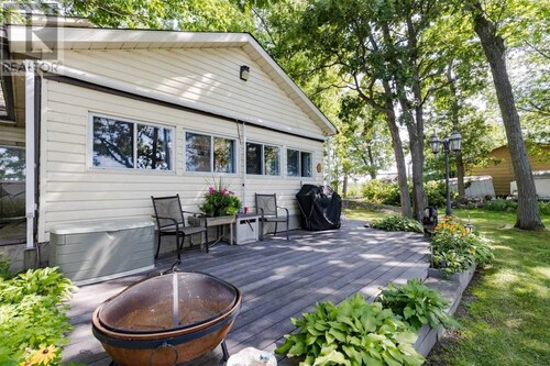 Cottage on water at oak Bay Gulf Club