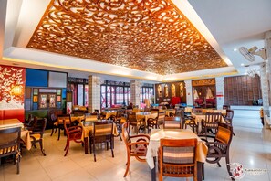 Dining - Lanna Hotel by Kasalong Resort and Spa Pattaya (Pattaya)