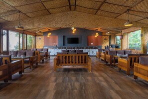 Restaurant - Aotel Pangot (Formerly Royal Cliff) (Nainital)