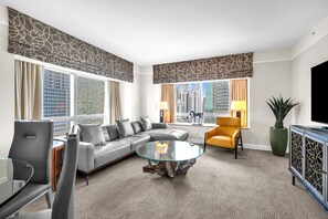TV - Luxury 2BR/2BA City View Suite (Miami)