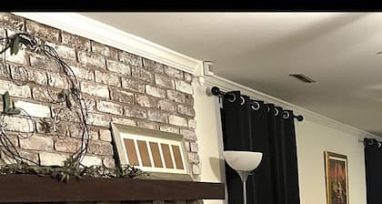 Cozy & Relaxing. Hot Tub, stress relief at your fingertips. Pets welcome.