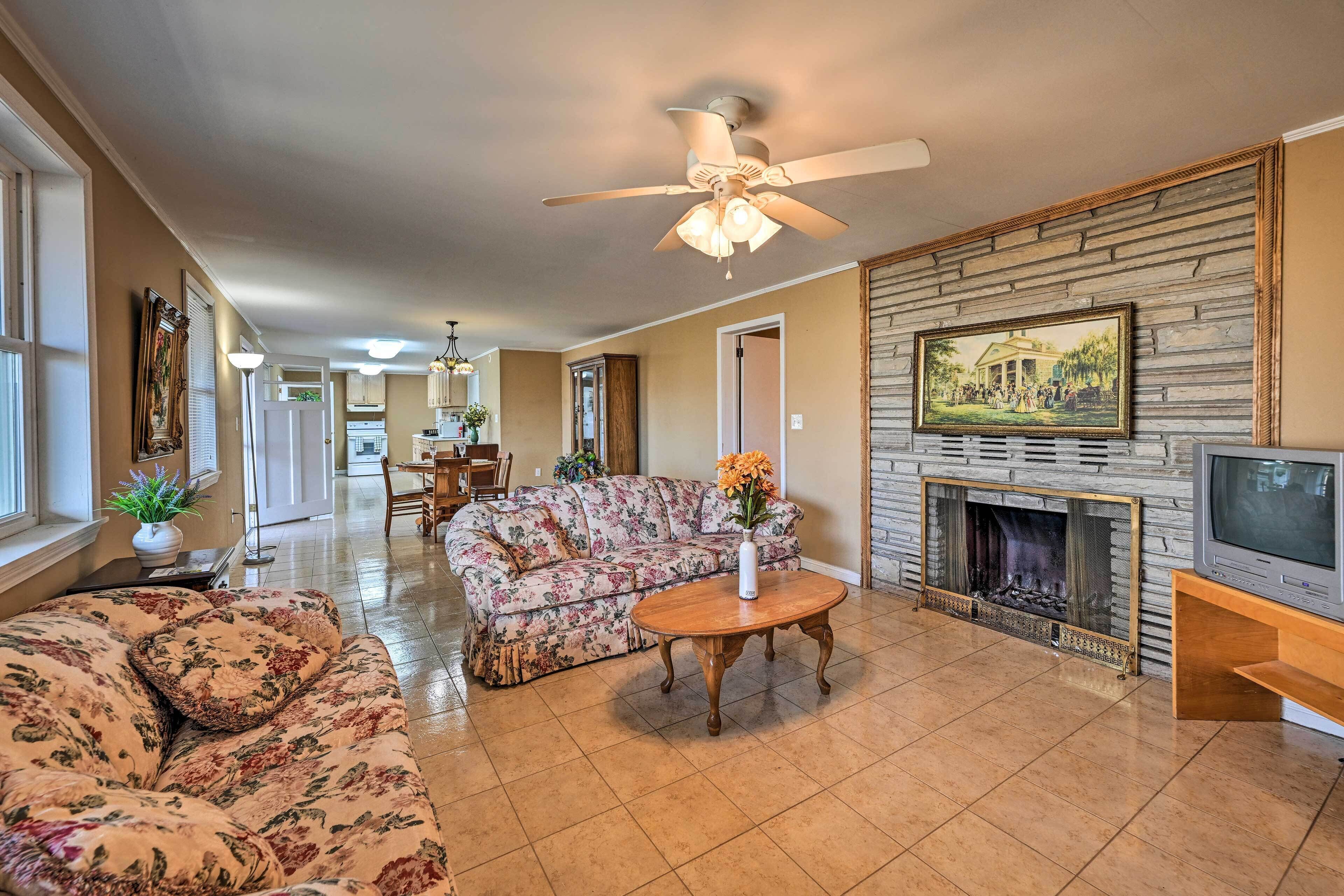 Cozy Bryson City Vacation Rental w/ Mountain Views