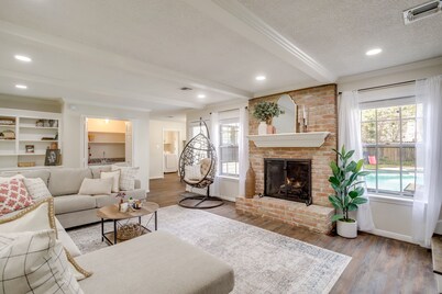 Roomy Houston Rental w/ Home Office & Private Pool