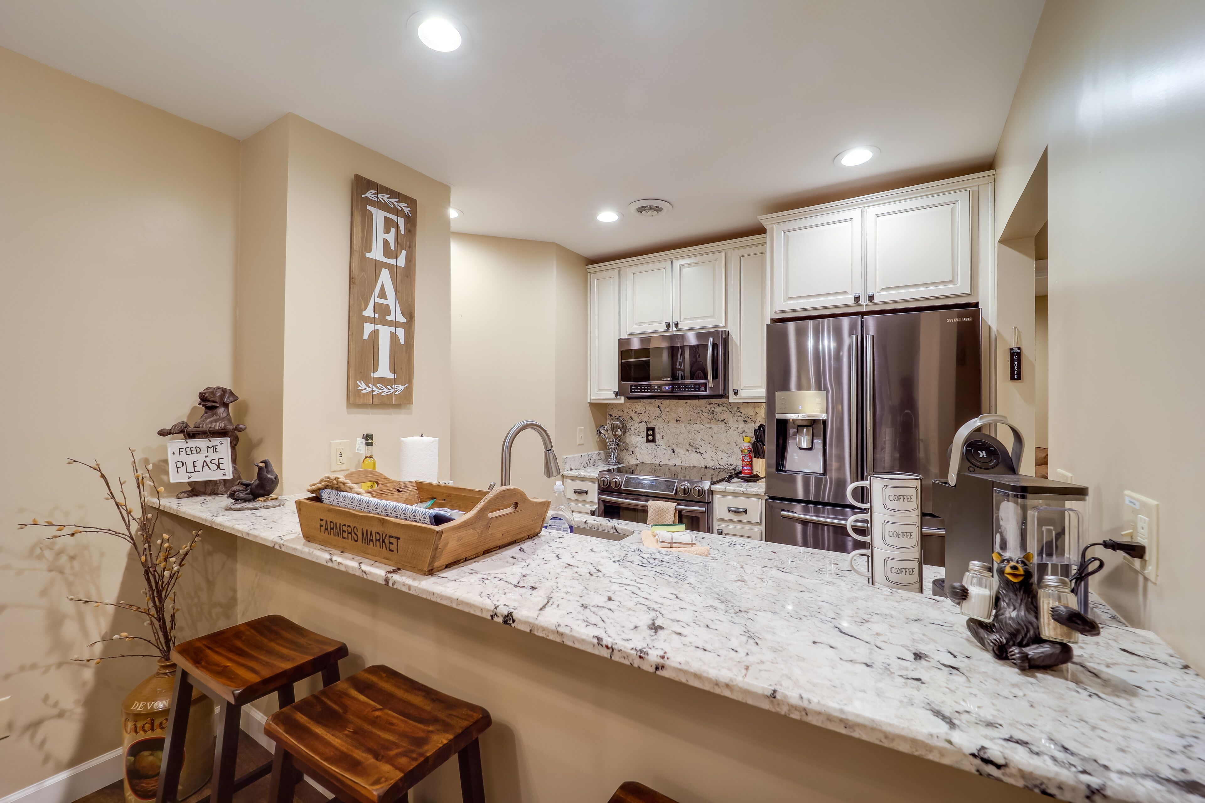 Stunning Banner Elk Condo w/ Fireplace & Deck!