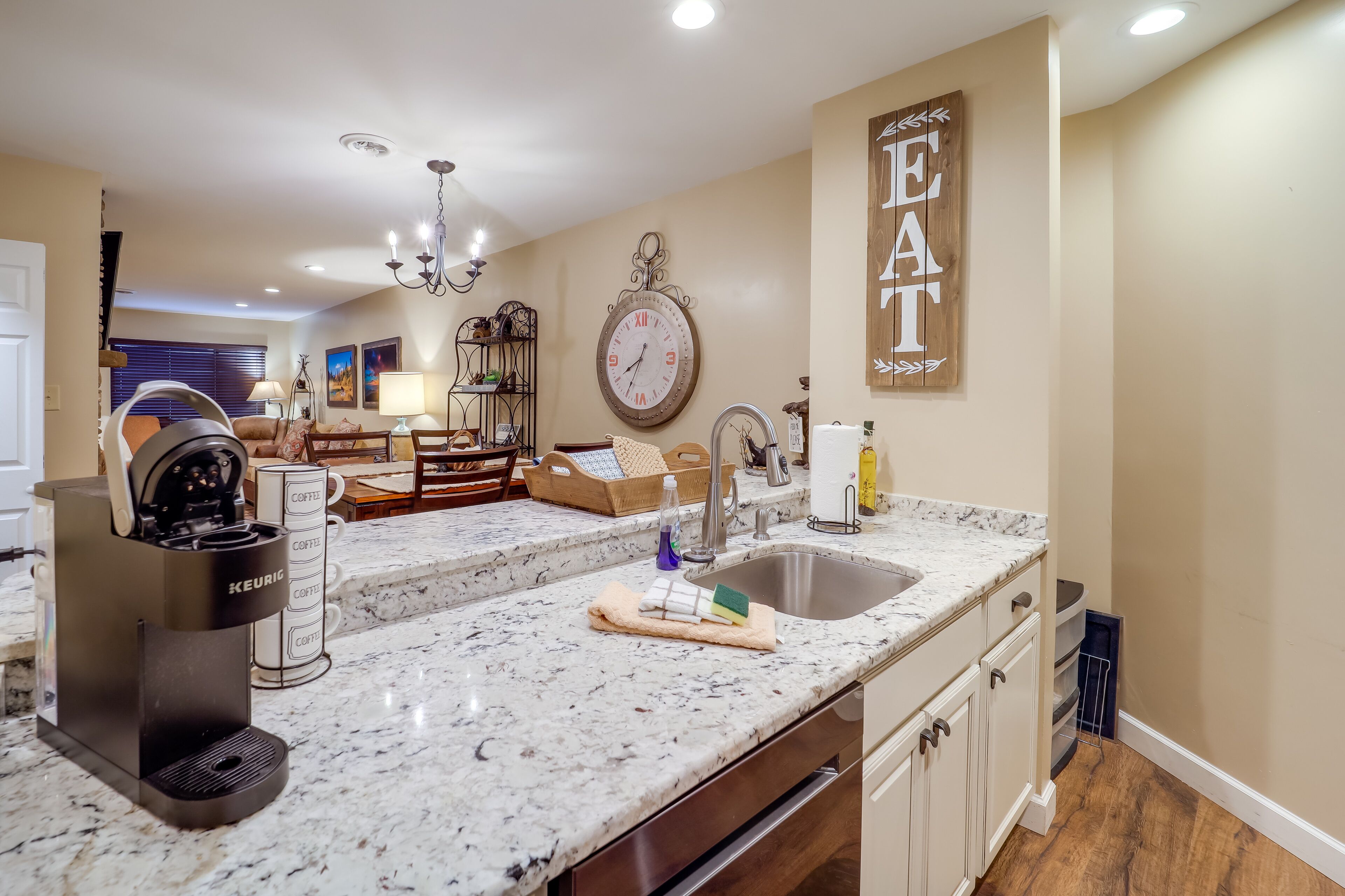 Stunning Banner Elk Condo w/ Fireplace & Deck!