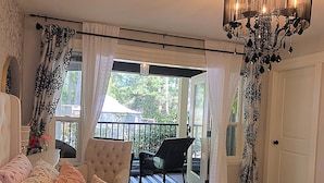 3 chambres, bureau, Wi-Fi, literie fournie