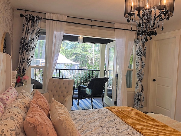 3 chambres, bureau, Wi-Fi, literie fournie