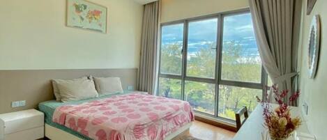 3 bedrooms, WiFi, bed sheets