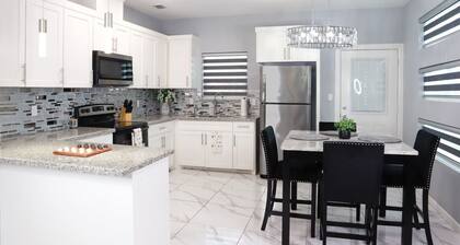 2BR Luxe Home Near Downtown Pharr