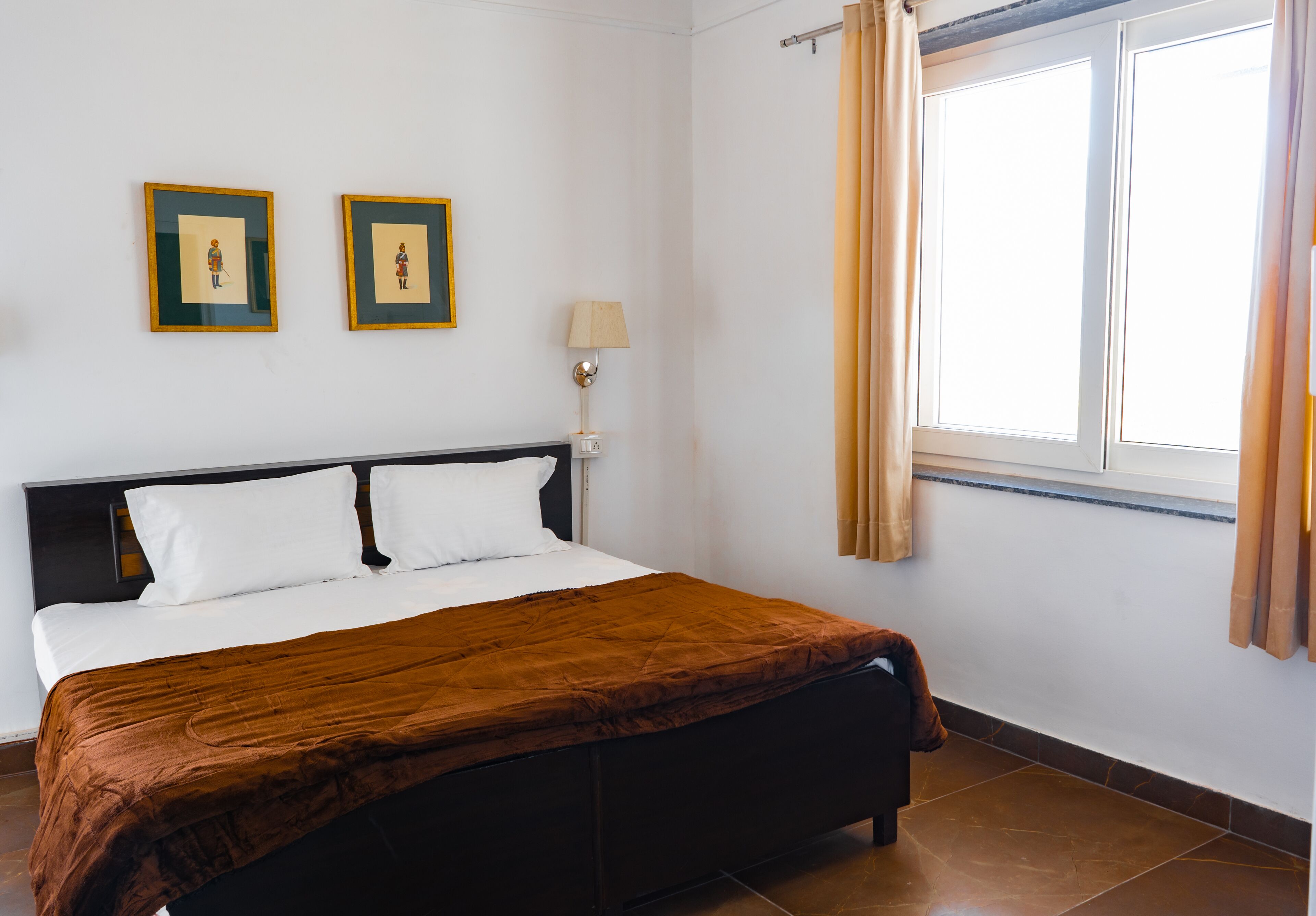 Luxury Villa 1km from Mall Road (Hampton Villa)