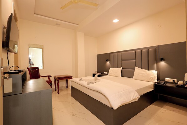 ملاءات من القطن المصري وأغطية فراش متميزة وألحفة محشوة بالريش