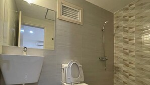 Unclassified image, 2 of 7, button - Maganda hotel (Angeles City)