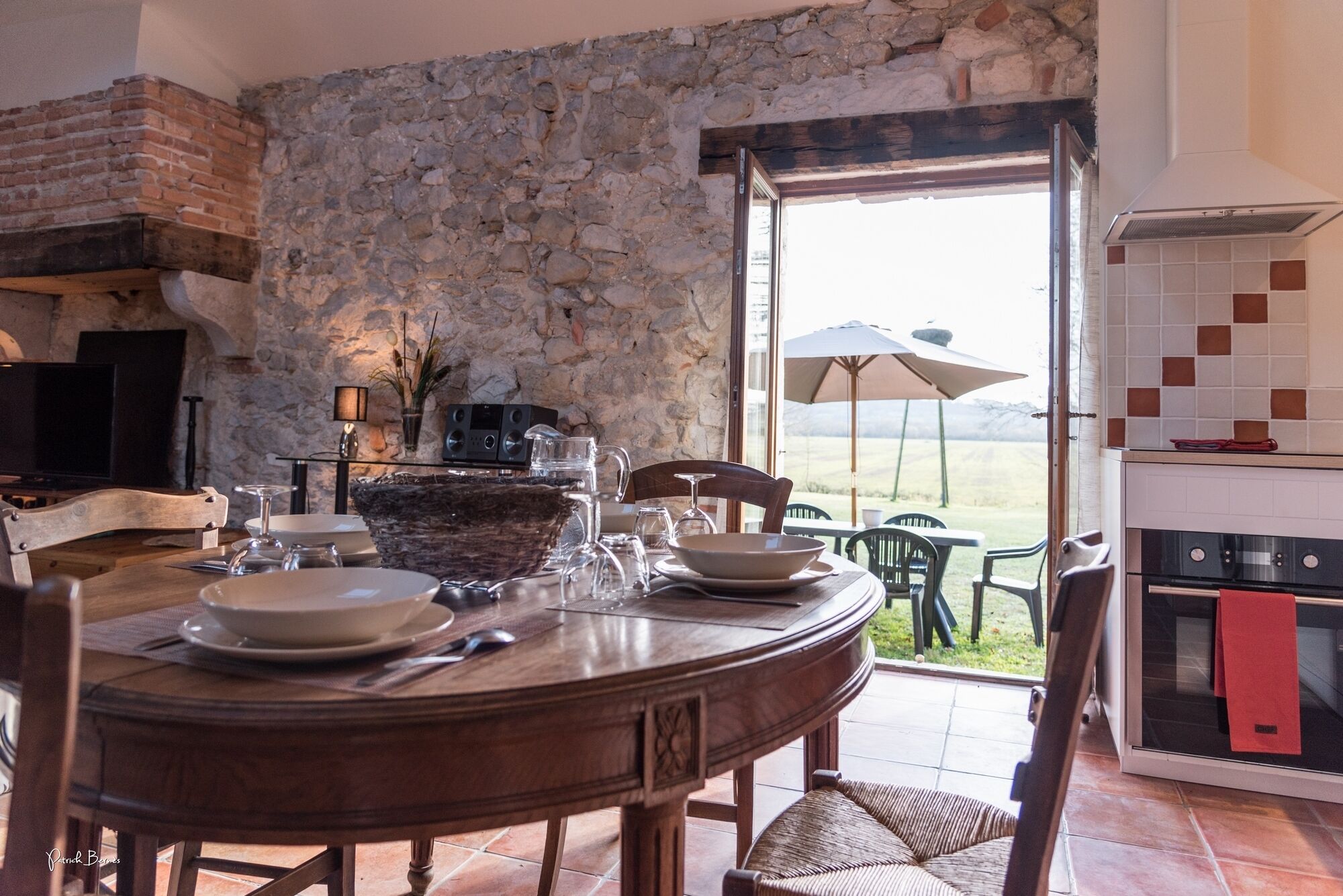 Gite &quot;Les Barthes&quot; | Private kitchen | Electric kettle, highchair