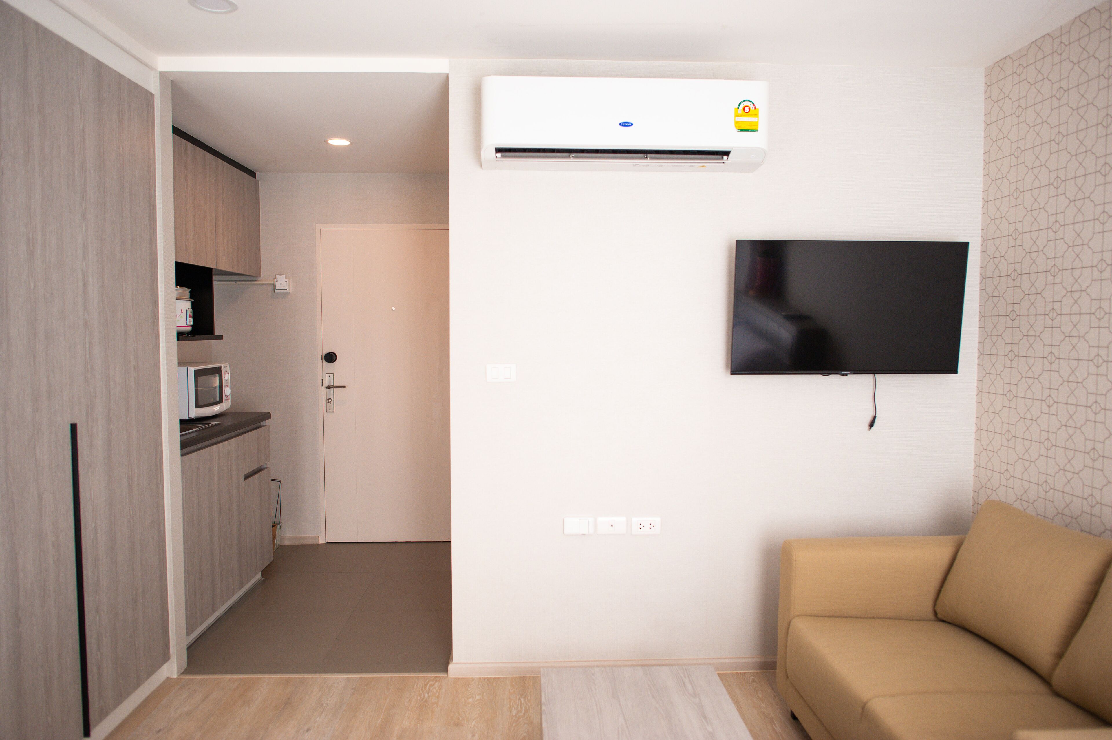 Business Apartment, 1 Queen Bed, Non Smoking, Courtyard View | 1 bedroom, free WiFi, wheelchair access