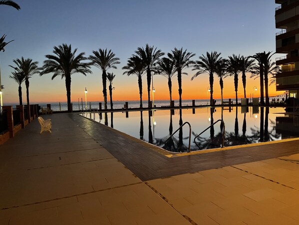 Een seizoensgebonden buitenzwembad