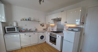 Calabeinn - Two Bedroom Apartment, Sleeps 4