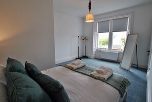 2 makuuhuonetta, silitysrauta/-lauta, Wi-Fi, vuodevaatteet