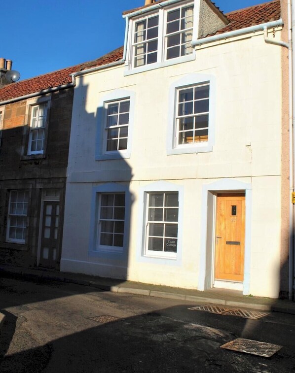Exterior - Coast Cottage- traditional fisherman's cottage (Saint Monans)