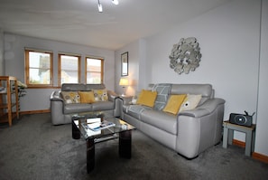 TV - Jessie's Selkie- homely apartment in East Neuk (Anstruther)